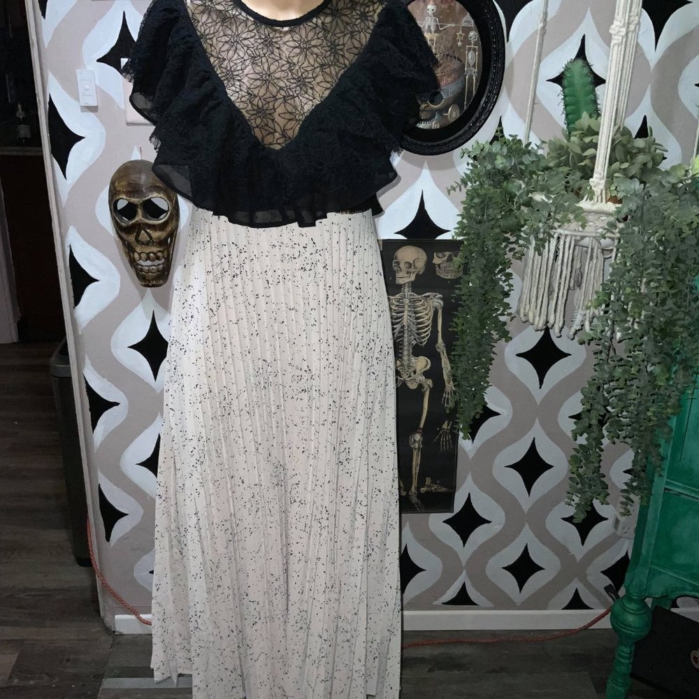 MATCHING PERFECTION RUFFLE PLEATED MIDI DRESS - Picture 4 of 6